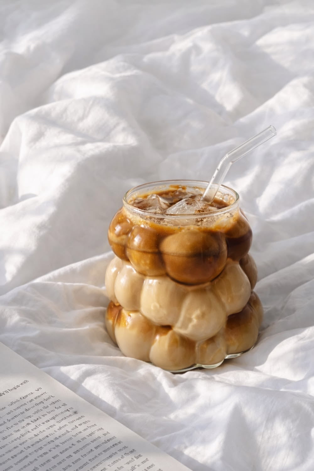 3D Bubble Design Transparent Glass Mug – Stylish Drinkware