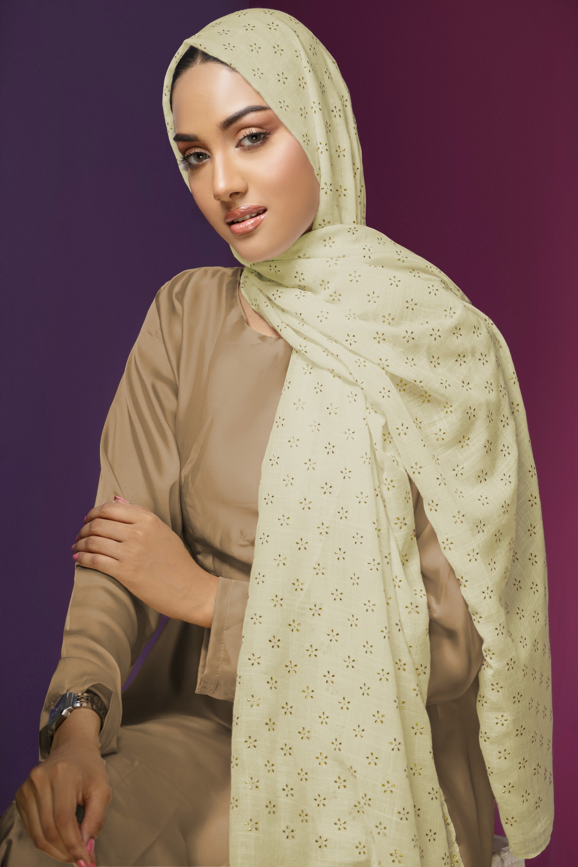 Gold Star Lawn - Cream