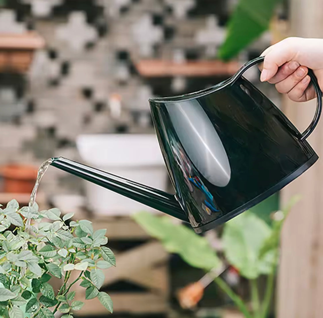 1.4L Transparent Long Spout Watering Kettle.