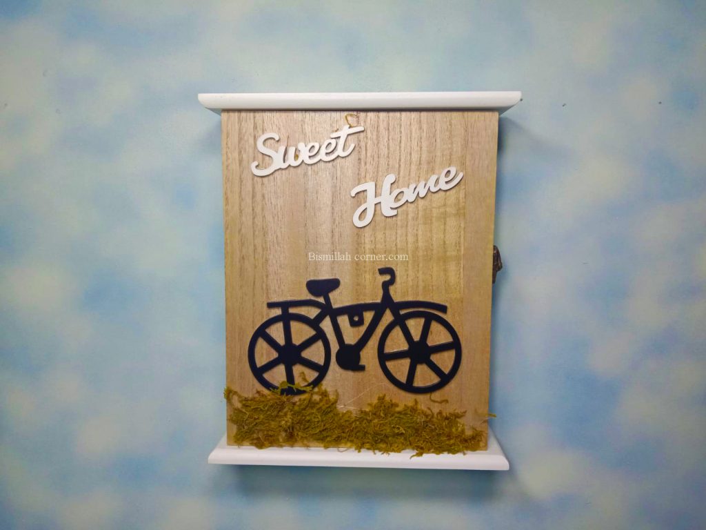 Vintage Wooden Wall Mounted Key Box, Wall Ornament Key Cabinet, Wall Mounted 6 Hook Key Holder