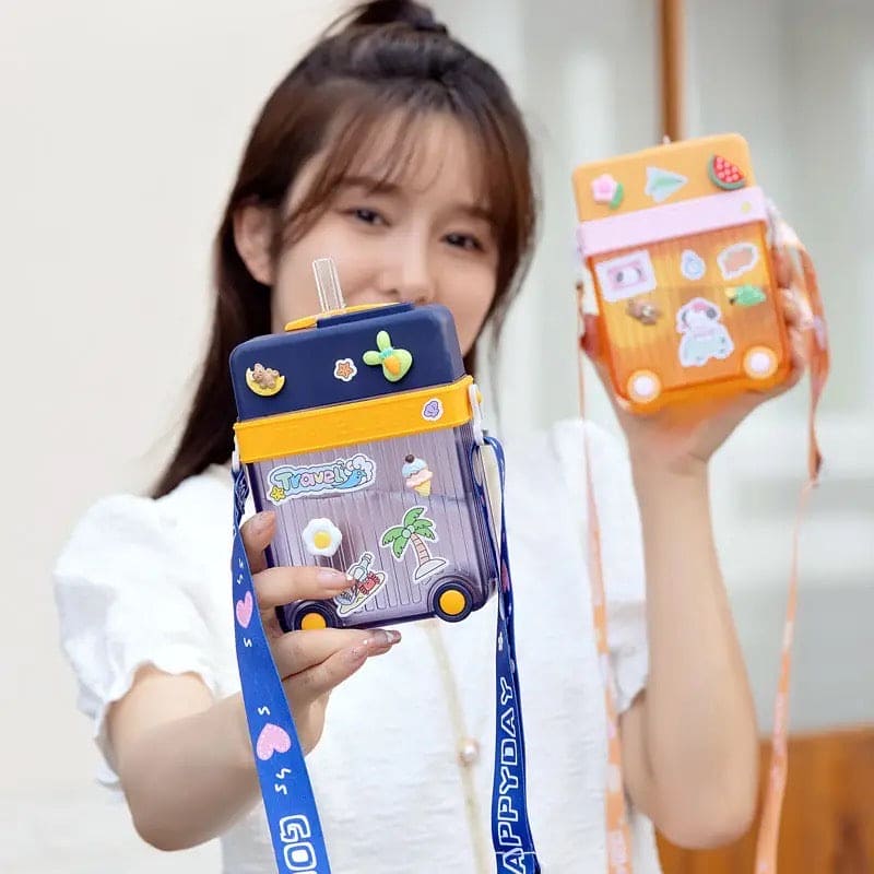 Briefcase Travel Cup, 450ml Plastic Water Cup with Straw Briefcase Shape Kids Water Bottle, Portable Drinking Cup for Girls Boys School, Easy to Carry Sports Bottles for Girls and Boys