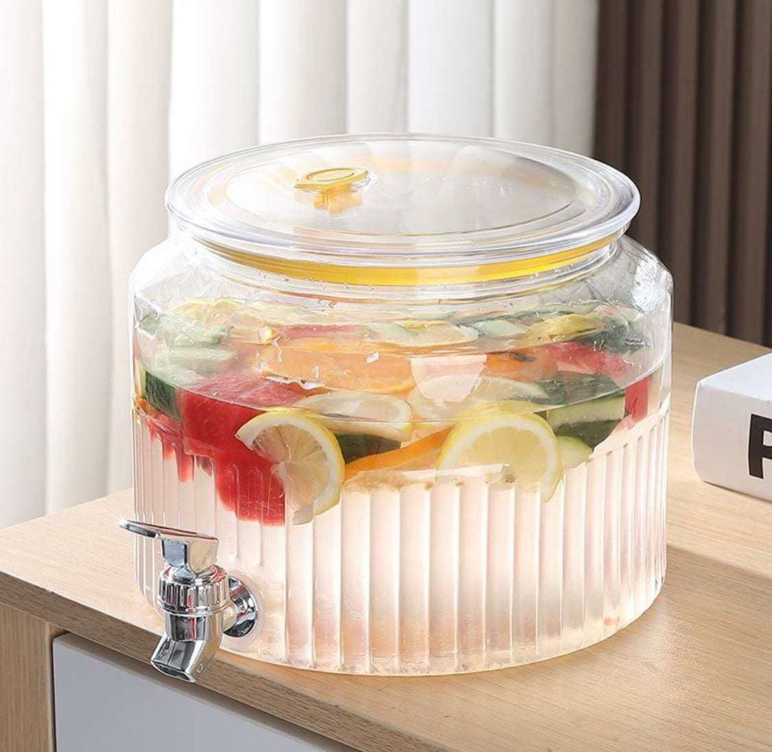 Acrylic Round Juice Container, Pot Beverage Dispenser, Fridge Juice Dispenser, Buffet Beverage Container, Juice Dispenser