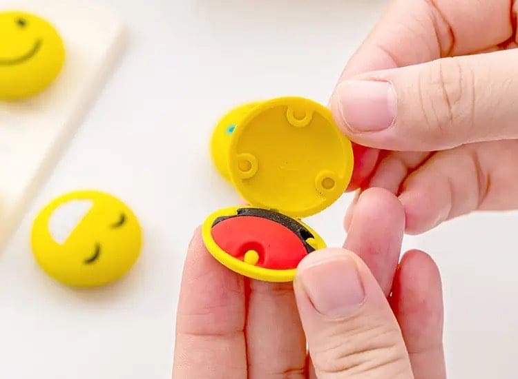 Set Of 4 Emoji Eraser, Cute Smiley Eraser, Fancy Eraser Rubber, Cartoon Cute School Rubber, Lovely Cartoon Animal Sports Themed Mini Erasers