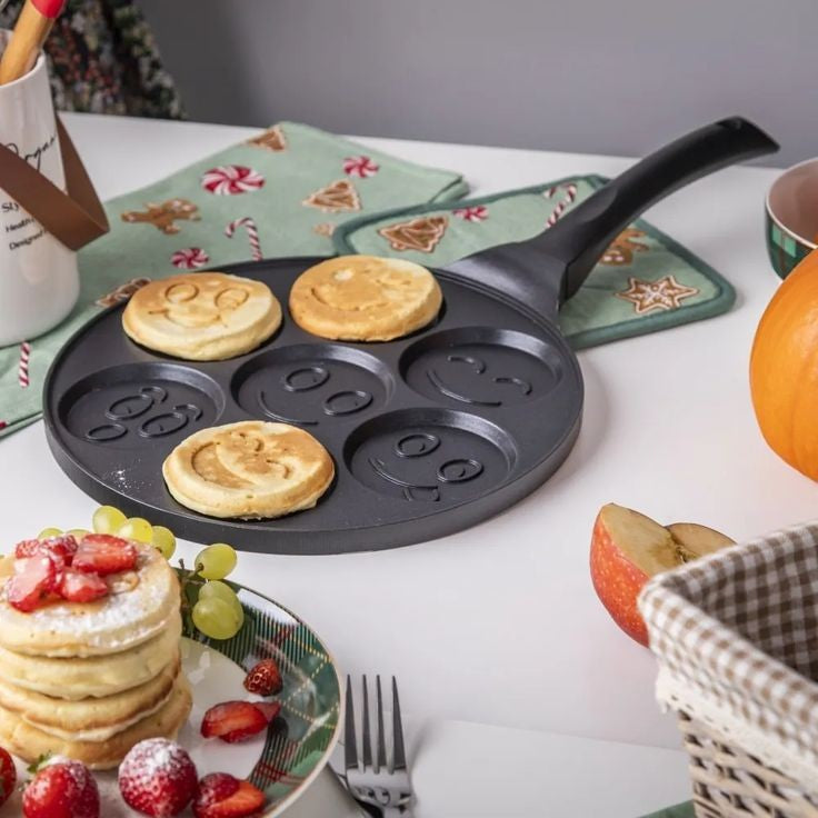 Smiley Face Mini Pancake Pan, Non Stick Griddle Pancake Maker, 7 Grid Omelette Frying Pan