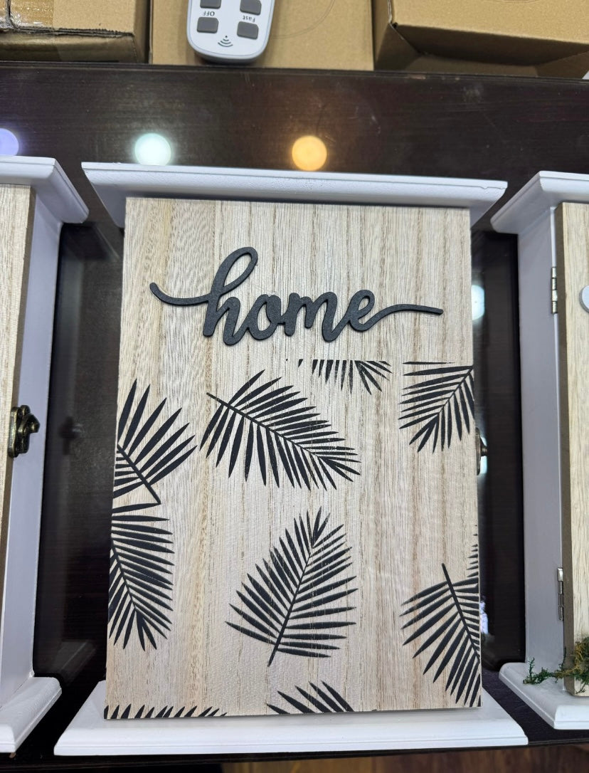 Vintage Wooden Wall Mounted Key Box, Wall Ornament Key Cabinet, Wall Mounted 6 Hook Key Holder