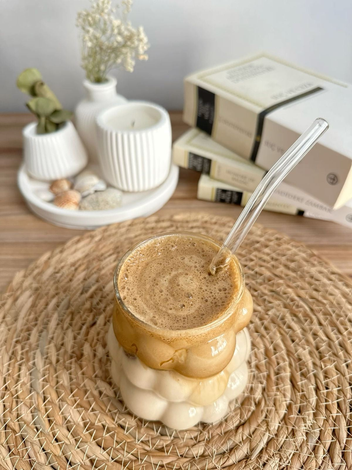 3D Bubble Design Transparent Glass Mug – Stylish Drinkware