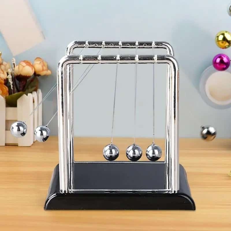 Newton Cradle Balance Steel Balls, 5 Balls Physics Science Pendulum Desk Toy, Home Decor Anti Stress Game Toy, Metal Pendulum Ball School Teaching Supplies, Steel Ball Balance Toy, Cool Office Decor and Tabletop Toys for Stress Relief