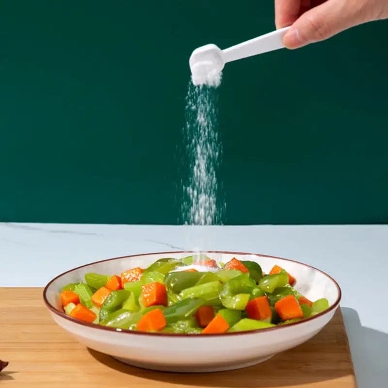 Luxury Four Grid Spice Dispenser, Household Flip with Spoon Spice Box, Seasoning Storage Container for Spice, Salt Sugar Plastic Condiment Jars with Spoons Lid, Kitchen Organization Containers with Cover and Spoon, Household Kitchen Seasoning Bottles