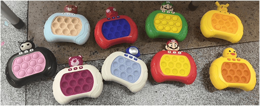 Console Pop Up Toy, Quick Push Game Machine, Light Bubble Puzzle Toy.