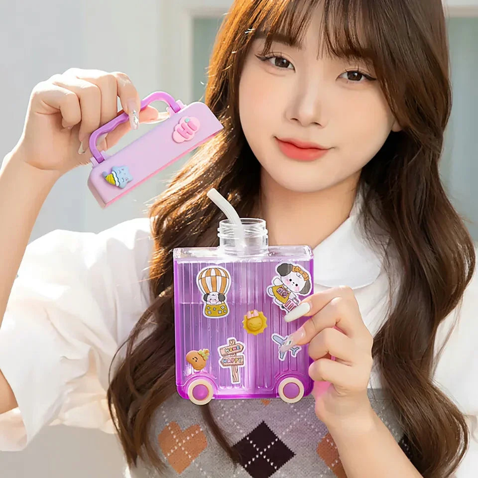 Cute Suitcase Straw Water Bottle, 450ml Plastic Water Cup with Straw Briefcase Shape Kids Water Bottle, Portable Drinking Cup for Girls Boys School, Easy to Carry Sports Bottles for Girls and Boys