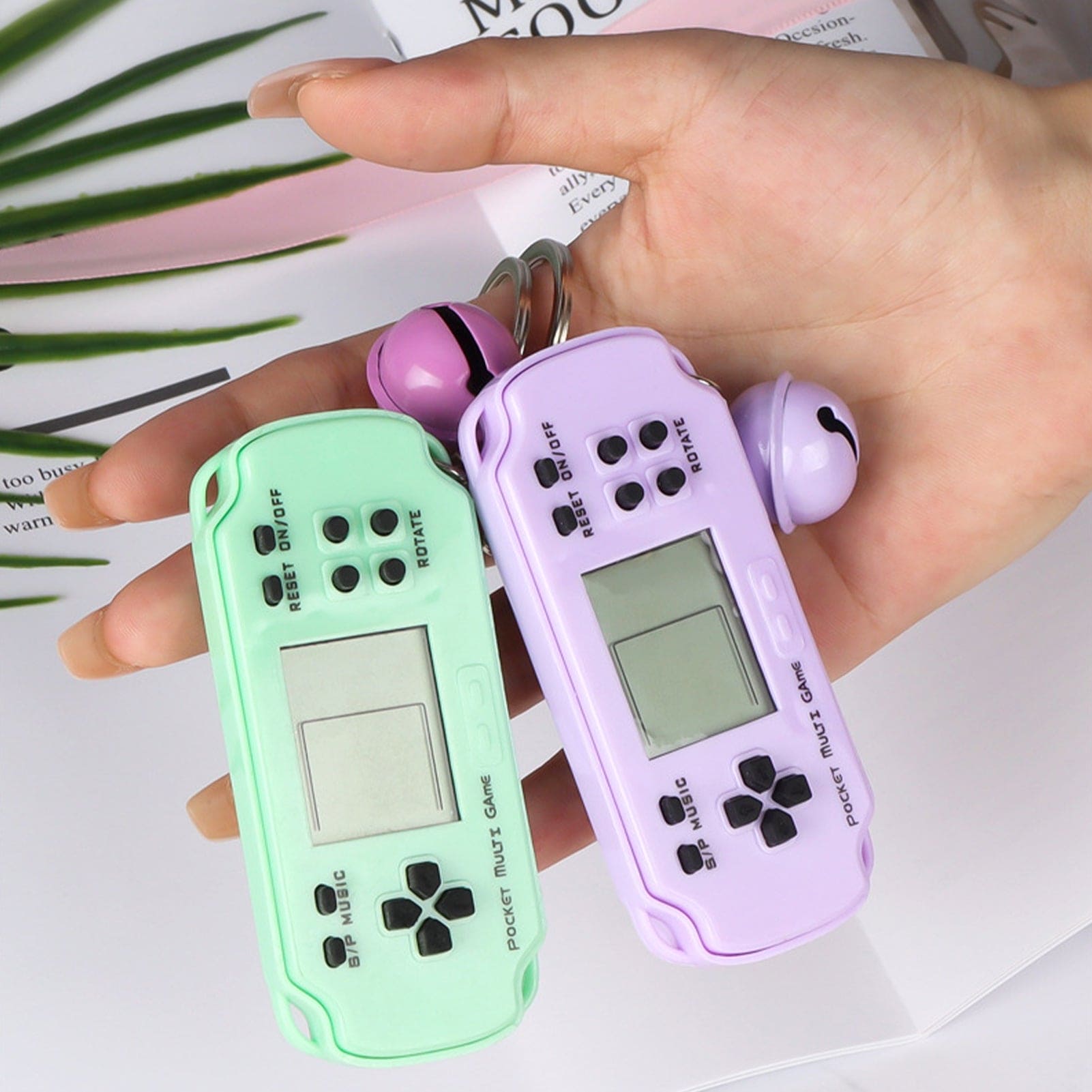Mini PSP Game Keychain, Retro Console Video Game, Handheld Game Console, Game Console Keychain, Nostalgic Classic Game, Pocket Multi Game, Portable Parent-Child Games Console, New Tetris Game Console Keychain