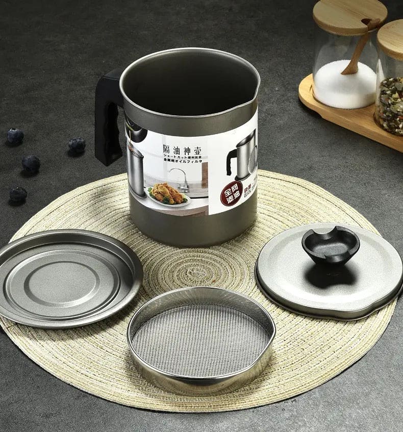 Stainless Steel Oil Filter Pot,  Kitchen Oil Separator And Storage Can With Fine Mesh Strainer, Oil Trap with Lid, Strainers Pot Oil Bottle, Filter Oils Separator Lard Tank,  Kitchen Cooking Tools