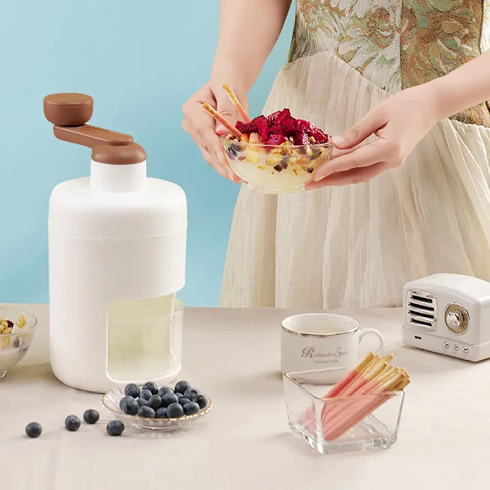 Summer Ice Crusher, Home Manual Ice Crushers Tool, Handheld Snow Manual Crushing Ice Machine, Multifunctional Hand Block Shaved Ice Device, Portable Small Manual Smoothie Ice Maker Kitchen Tools, Portable Snow Cone Machine