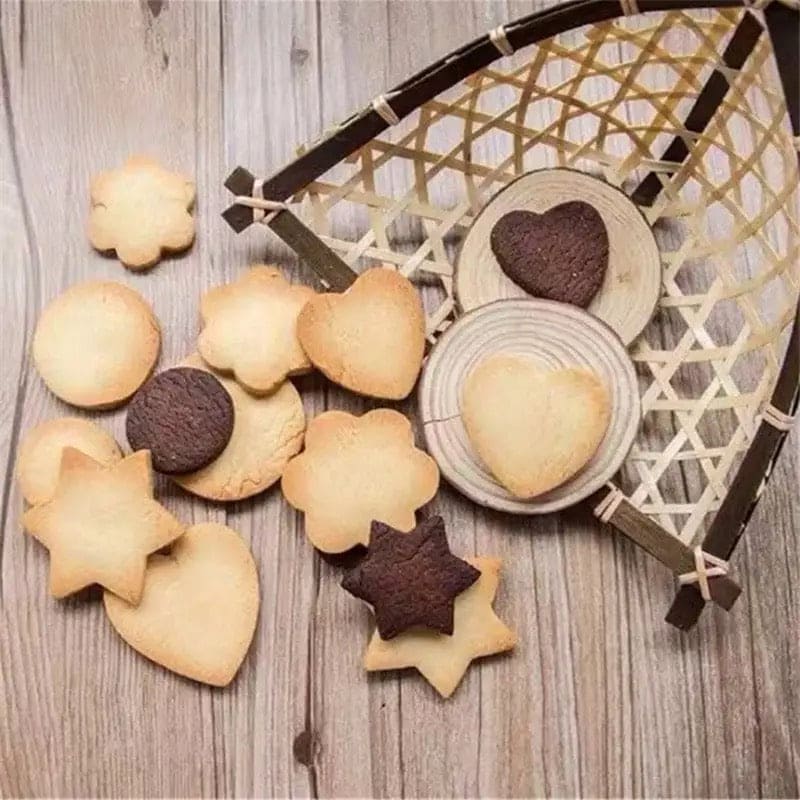 Set Of 12 Stainless Steel Cookie Cutter, Biscuit Baking Mold, Stainless Steel Cookie Mold, Biscuit Press Stamp,  Mini Shapes Fondant Cutter Set, Baking Accessories Cake Decoration Tool, Geometric Set for Biscuit Cutter