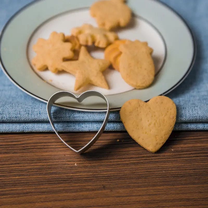 Set Of 12 Stainless Steel Cookie Cutter, Biscuit Baking Mold, Stainless Steel Cookie Mold, Biscuit Press Stamp,  Mini Shapes Fondant Cutter Set, Baking Accessories Cake Decoration Tool, Geometric Set for Biscuit Cutter